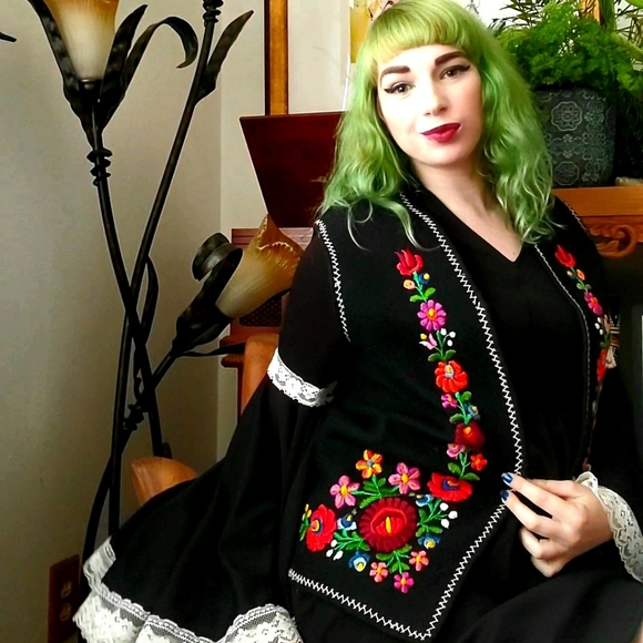 Vintage 60s Felt Embroidered Flower Power Vest - Picture 2 of 10